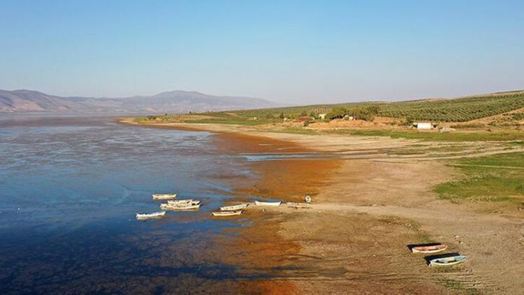 Manisa’daki Marmara Gölü kuruma noktasında 